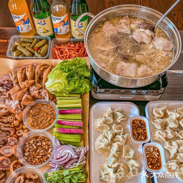 不用飞东北也能吃到正宗的东北卤菜啦🍖