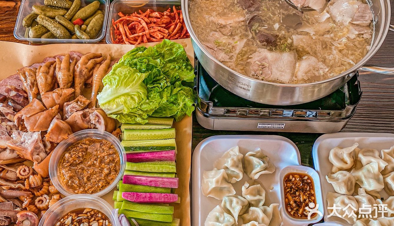 不用飞东北也能吃到正宗的东北卤菜啦🍖