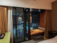 -珠海拱北口岸希尔顿欢朋酒店