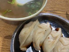 -黄阿姨锅贴大王(万航渡路店)