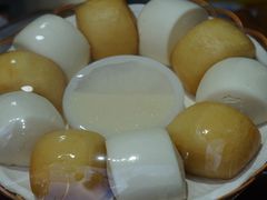 -三亚火车头万人海鲜广场