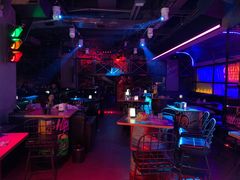 -UP嘻哈酒吧(粉巢店)