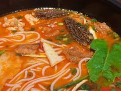 -银米·云南传统过桥米线(双廊黑金冠店)