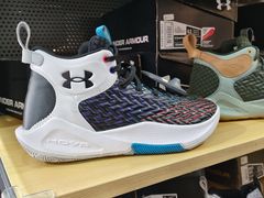 -UNDER ARMOUR(八达岭奥莱店)