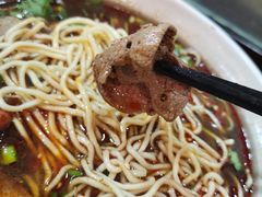 -爆炸头阿姨小四川正宗川味小吃(无任何分店)