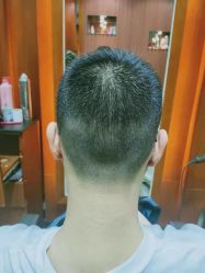 点击看大图 -七分屋LA·烫发·染发·剪发