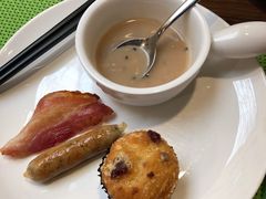 -西安钟楼北大街希尔顿欢朋酒店