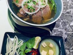 越南火车头河粉-港丽餐厅