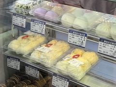 -白玉兰食品甜凤店(合生汇店)