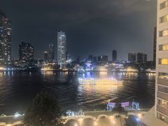 -曼谷湄南河畔华美达广场酒店