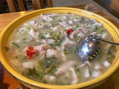 -严记小天府酸菜鱼(西四路店)