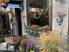 -小草屋轰趴馆别墅派对新场团建家庭聚会