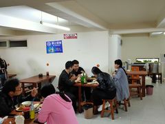 大堂-宝瑞门钉肉饼店