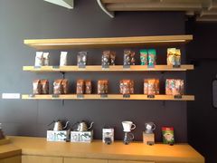 零售区-星巴克(蔡伦路店)