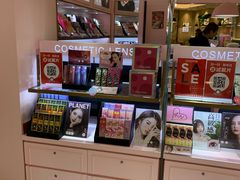 -4inlook美目美佳隐形眼镜店(恒隆广场店)