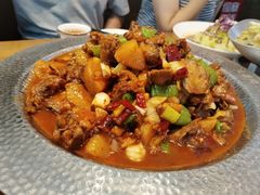 -俭寨大盘鸡·手抓肉·烧烤新疆菜(乌苏路店)