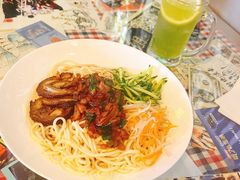 -鼓楼吃面·肉啃肉(南锣鼓巷店)