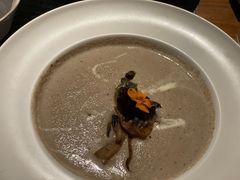 黑松露野菌蘑菇汤-蜜悦·波西塔诺悬崖海景餐厅