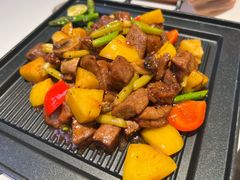 黑椒铁板凤梨牛肉粒-眉州东坡·熊猫主题餐厅(枫蓝店)
