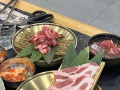 -臻牛烤肉