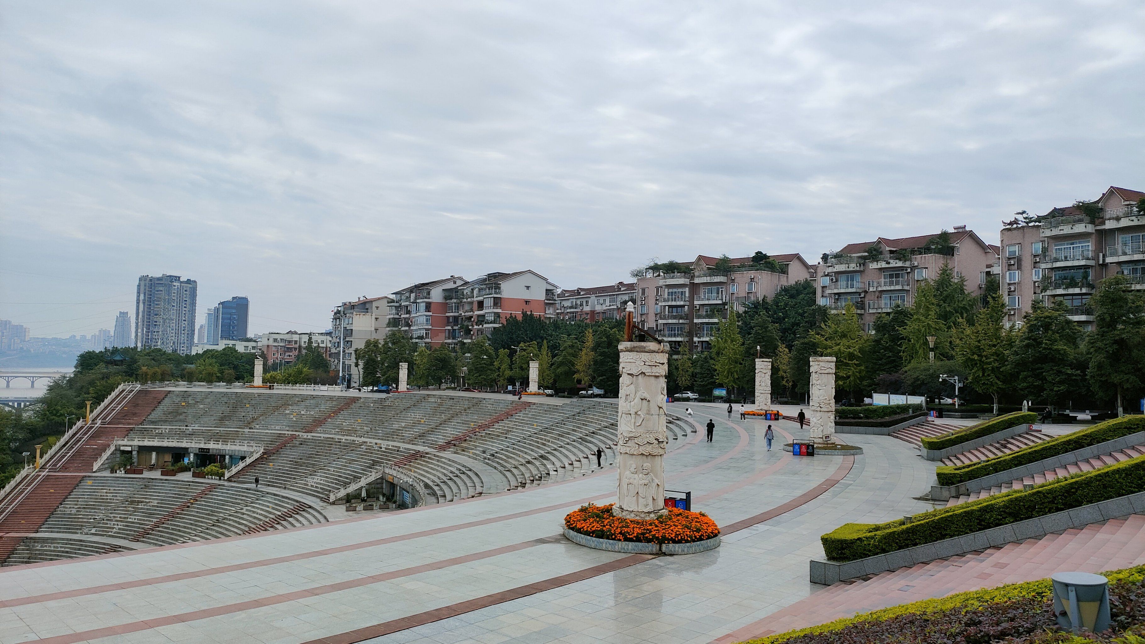 传说中的泸州,很热闹的地方