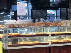 面包甜点陈列柜-老鼎丰(靖宇街总店)