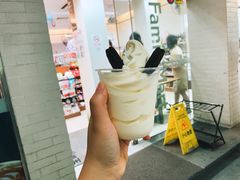 -全家便利店(襄阳南路店)