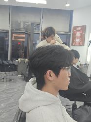 -藤野造型烫染·漂发
