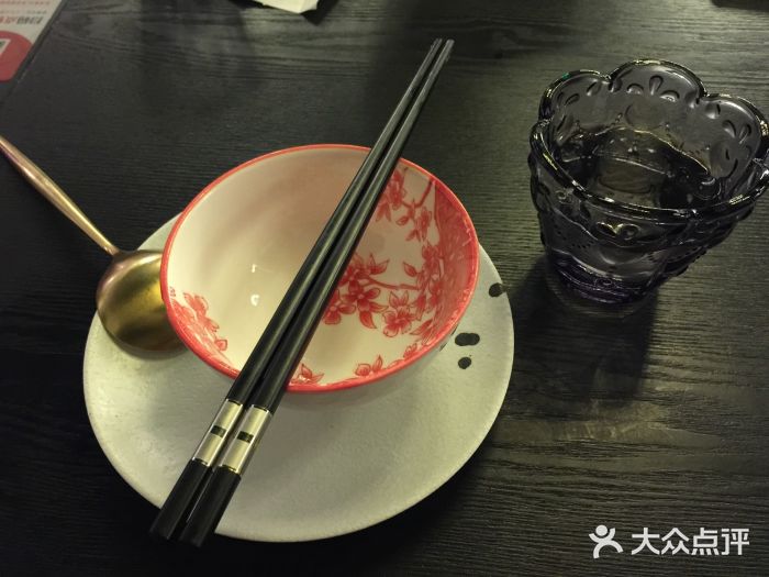 浩海火燒雲傣家菜(静安芮欧店)餐具摆设图片