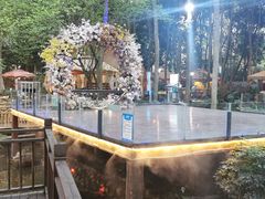-二荆条·蜀鲜汇城市森林火锅