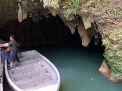 -怀托摩萤火虫洞