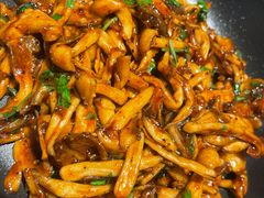 橄榄油炒杂菌-麻六记(新天地店)