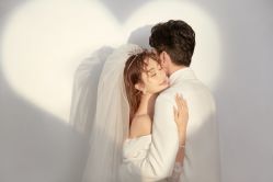 -上花轿婚纱摄影