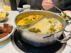-德林酸菜鱼火锅(南丹店)