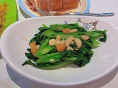 猪油渣炒菜心-兴粤匯香港茶餐厅(宝山日月光店)