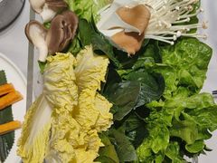 -红鼎豆捞·非遗鲍皇汤火锅(宝丰路店)