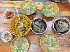 -正宗李家土鸡米线店