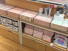 -名创优品(江南新地店)