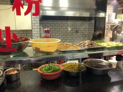 自助调料区-覃肥叔桂林米粉(粮道街店)