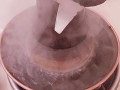 -洞庭洲·防空洞火锅·铜锅涮肉·烧烤(新百广场店)