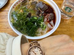 -文山荷鲜居(翠湖店)