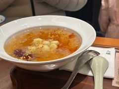 雪耳莲子桃胶-RUXU入续鸳鸯糖水铺(星寰店)