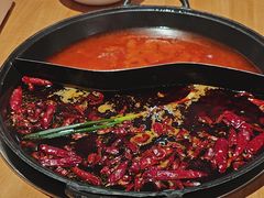 -三个四川人火锅(华联商厦店)