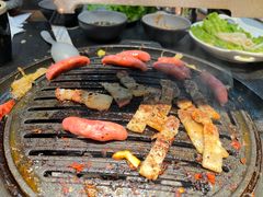 -七甲山烤肉(长白山奇石山珍根艺一条街店)