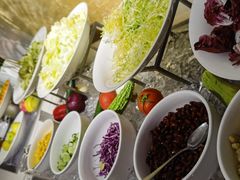 -深圳富苑皇冠假日套房酒店