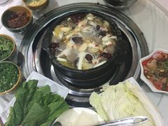 -南渝食府.墨脱石锅松茸鸡