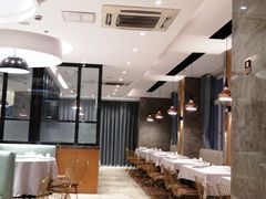 -临安鲲凌餐厅(钱王大街店)