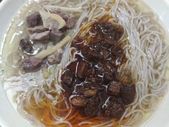-啊墨江牛烂烀米线