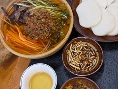 -阿山卓·野生菌火锅·纳西火塘烤肉