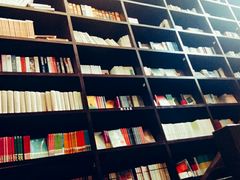 -钟书阁(松江泰晤士小镇店)